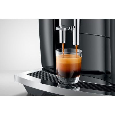 JURA E4 Piano Black € 739,- en gratis proefpakket nu scherp geprijsd